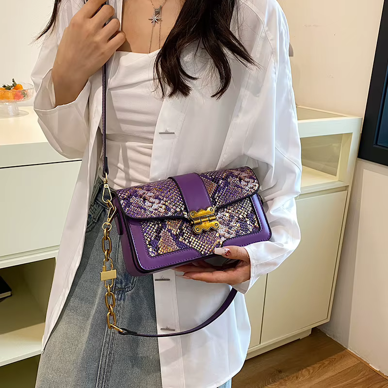 Sacs à bandoulière carrés en cuir pour femmes, sacs à main sous les bras pour dames, petits sacs à main de créateurs, sacs à bandoulière violets, marque de luxe, 2024
