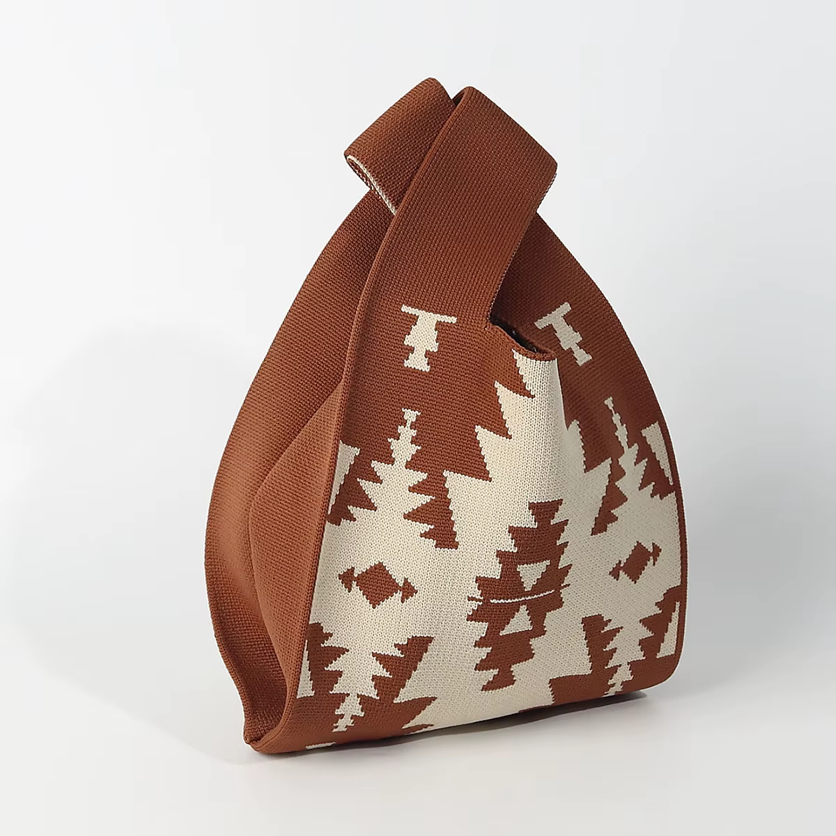 Sac à main de style ethnique bohème avec symétrie angulaire