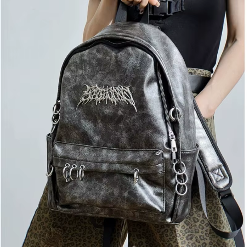 Sac à dos grande capacité clouté style punk sombre pour femme