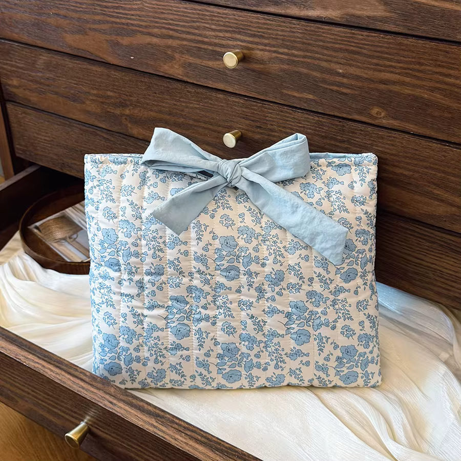 Trousse de maquillage matelassée florale