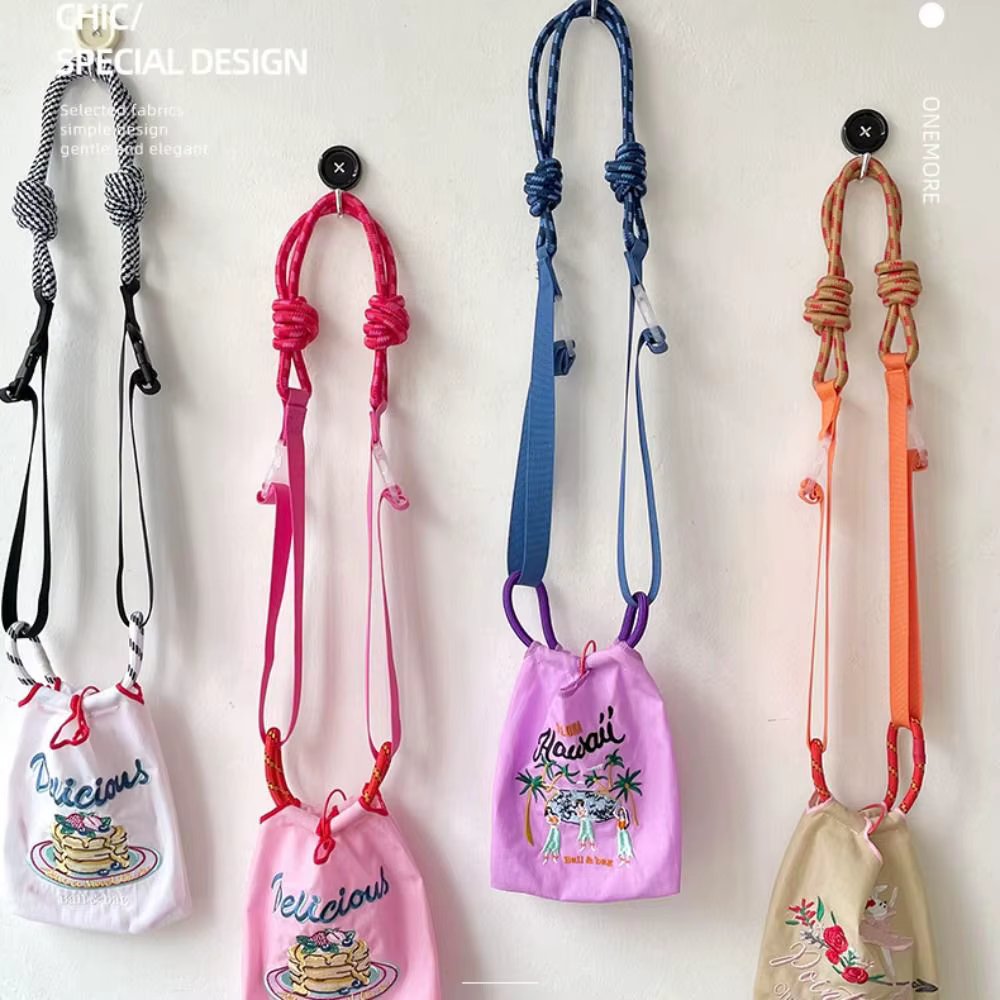 Petit sac tricoté pour femmes
