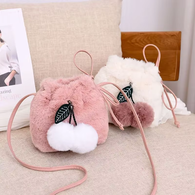 Petits sacs à main et sacs à main en fausse fourrure pour femmes