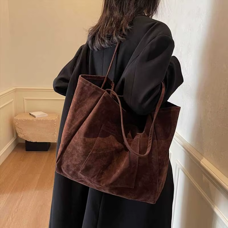 Rétro grande capacité sac fourre-tout femmes 2025 automne hiver nouveau polyvalent sous les bras sac de banlieue décontracté bureau dames sac sacs à main