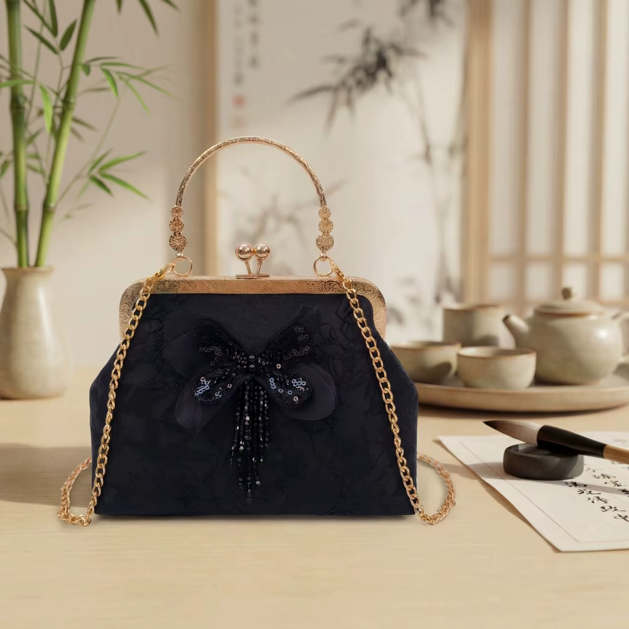 Pochette brodée papillon style chinois