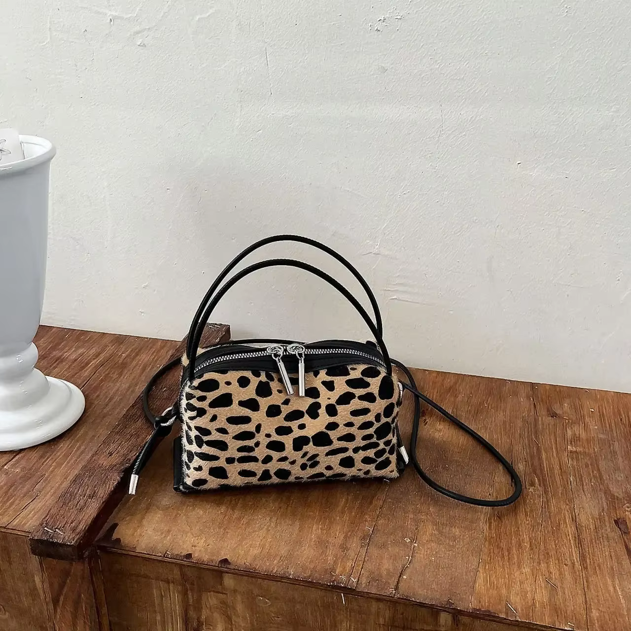 Sac à main de luxe rétro à imprimé léopard pour femmes. Sac à main en cuir véritable, nouveau modèle. Sac bandoulière haut de gamme et polyvalent.