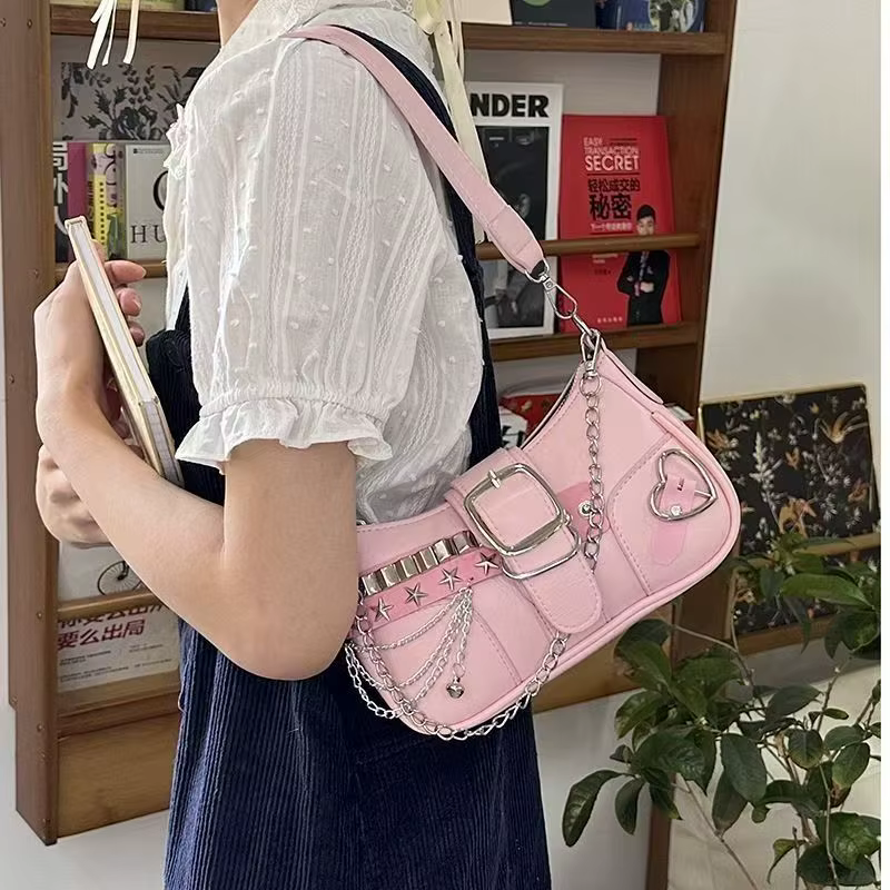 Sac à bandoulière léger en cuir PU avec sangle en chaîne