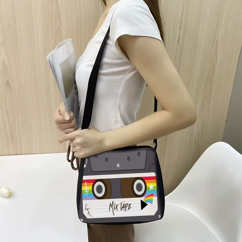 Sac à Main à Bandoulière avec Impression de Magnétophone