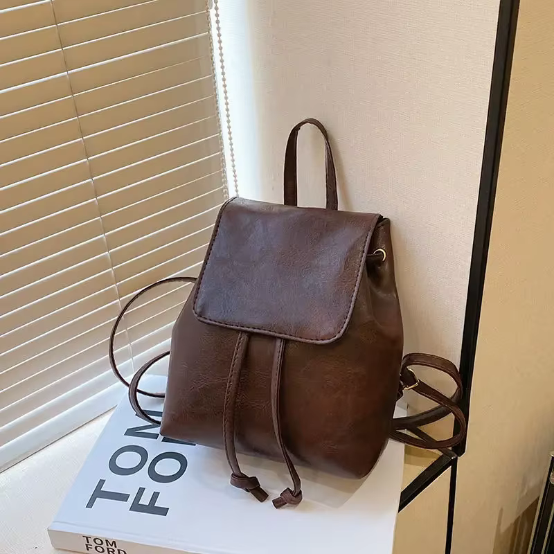 Nouveau Mini sac à dos artistique marron avec cordon de serrage pour femmes