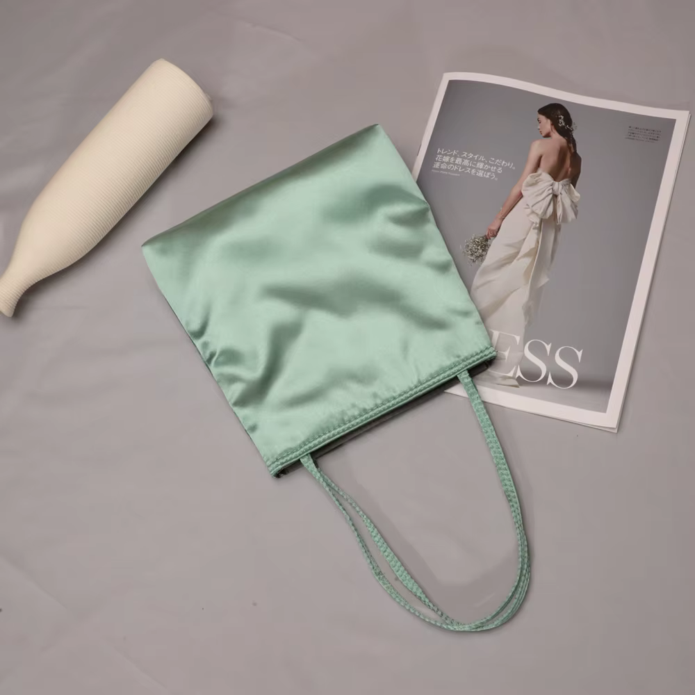 Sacs à main pour femmes Designer porte-monnaie de luxe 2023 nouveau en SATIN petit sac à provisions de haute qualité