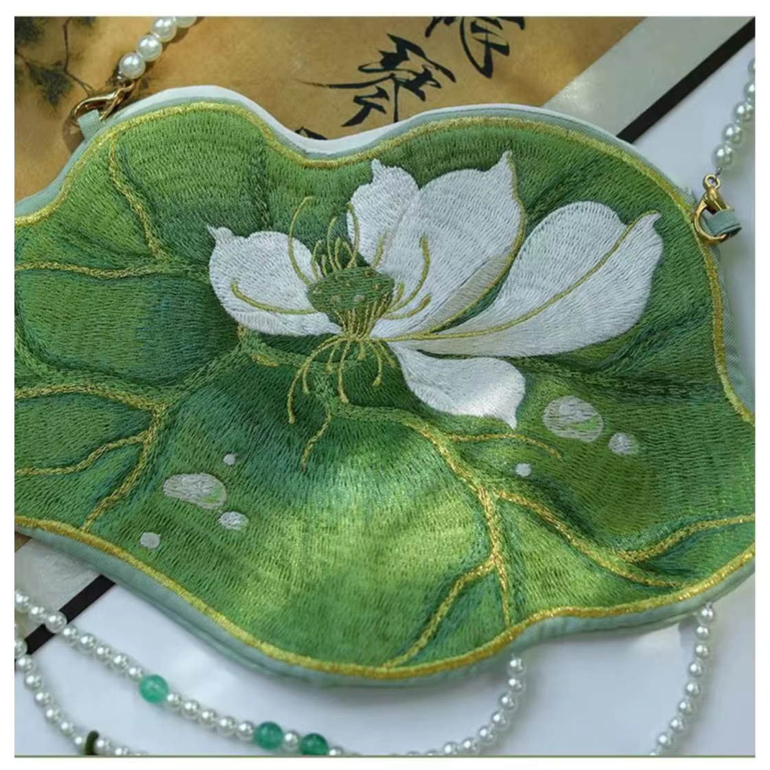 Hanfu femmes sac à main brodé feuille de lotus double face sac