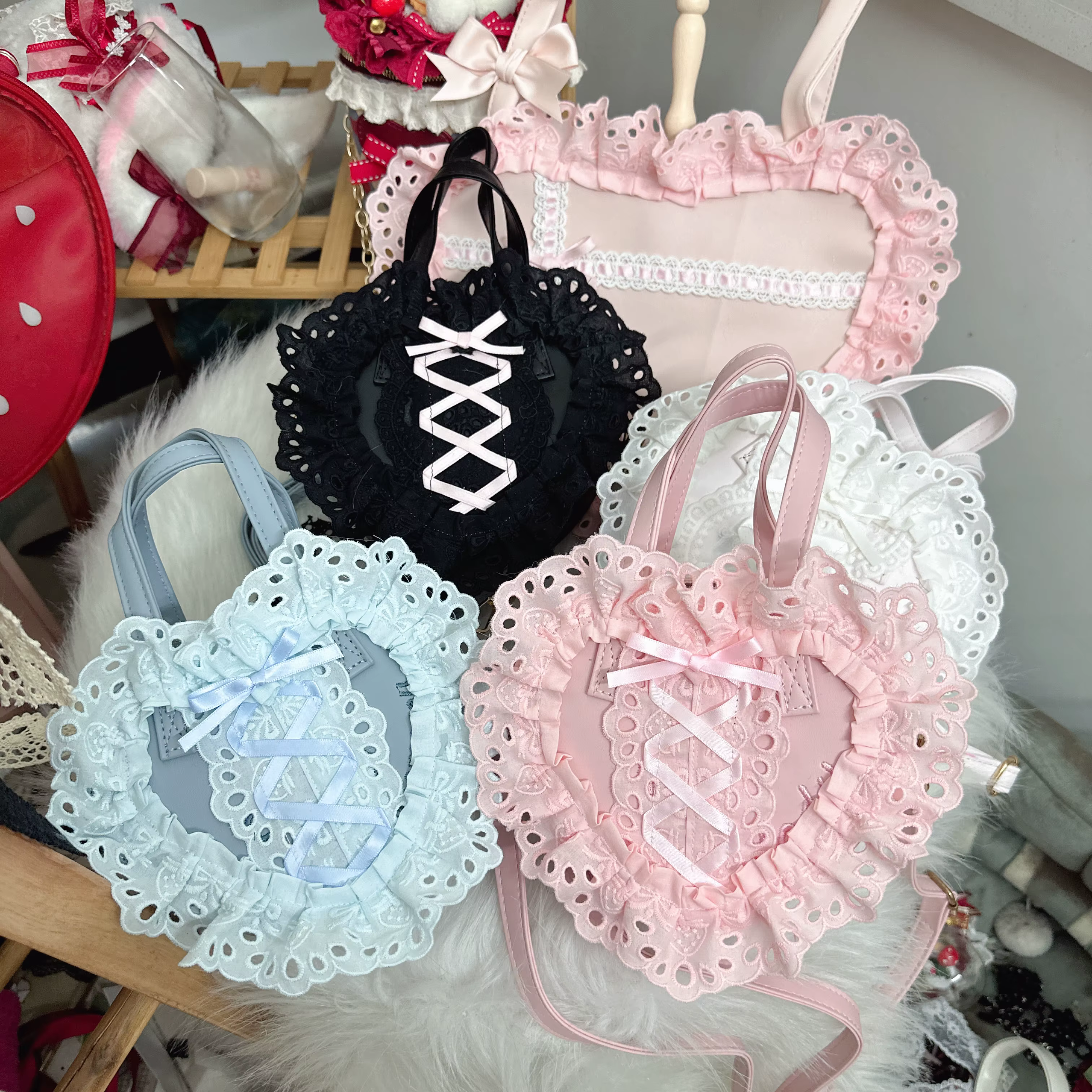 Lolita fait à la main amour coeur dentelle fleur mignon sac à bandoulière douce fille étudiants arc fourre-tout sacs