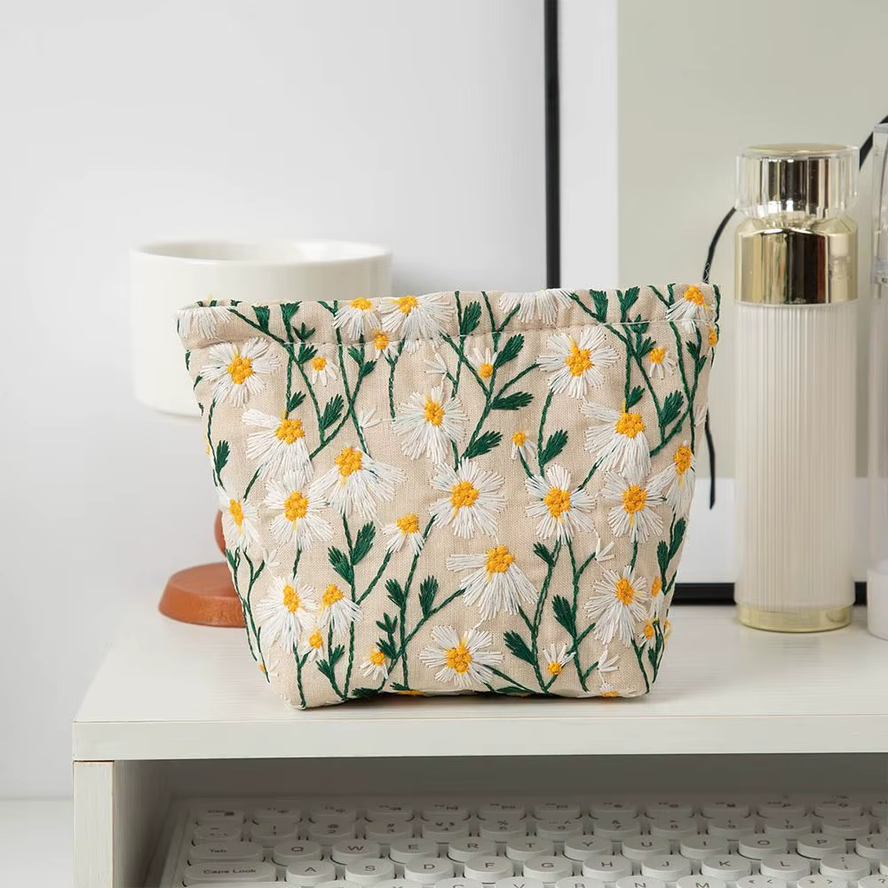 Pochette brodée marguerite mignonne pour femme