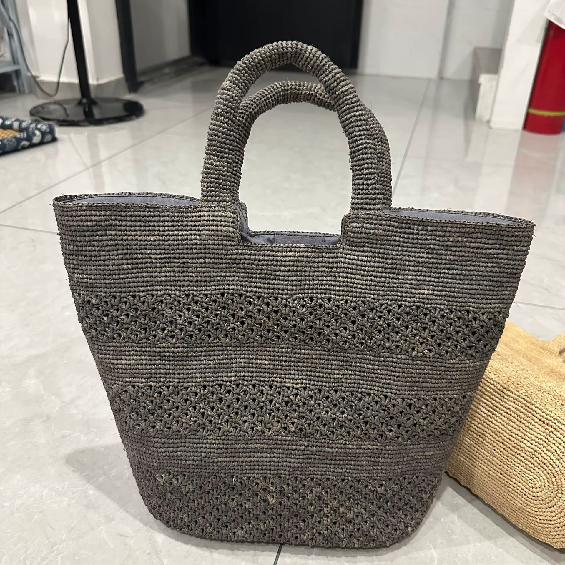 Sac fourre-tout tissé en raphia