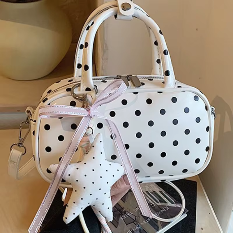 Sac à main à pois 2026 Nouvelle collection Printemps Tendance Mode Sac bowling à fermeture éclair Sac chic classique à porter sous le bras Style vintage pour femme