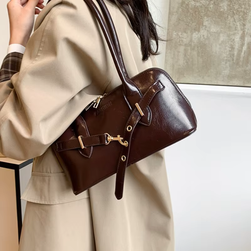 Sacs fourre-tout vintage en cuir avec fermeture éclair dorée et boucle décorative