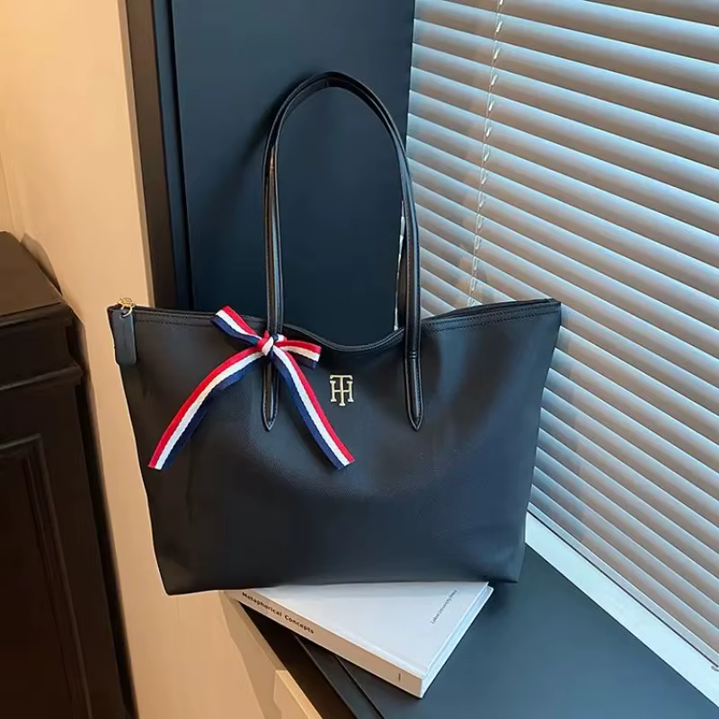 Sac à langer vintage élégant : Sac à main bandoulière de luxe pour femme avec logo de créateur et fonction de sac fourre-tout grande capacité