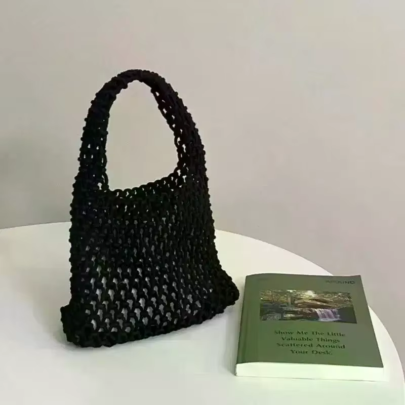 Sac à main tricoté ajouré fait main