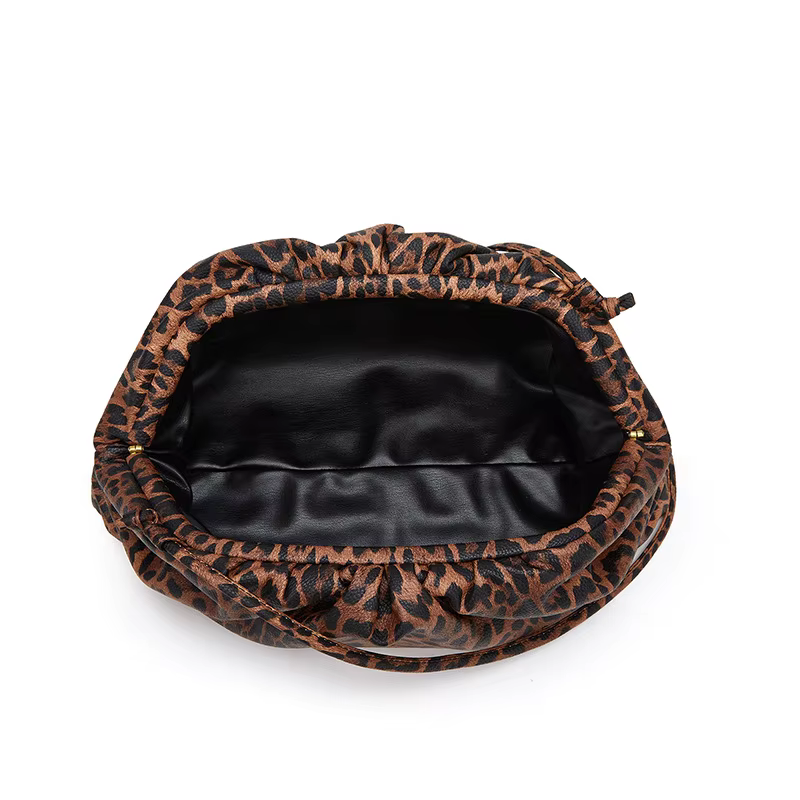 Sac nuage léopard plissé
