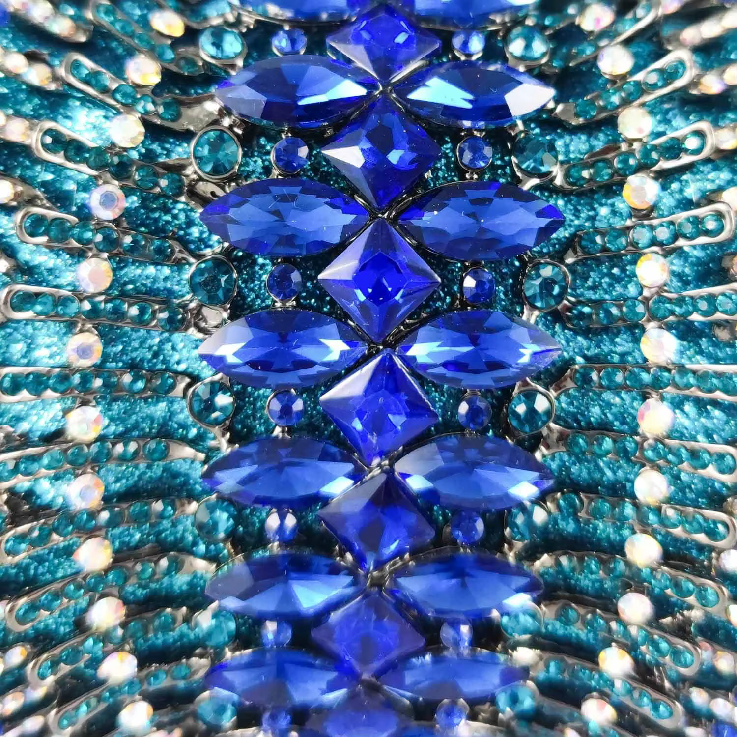 Pochette en cristal bleu marine pour femme