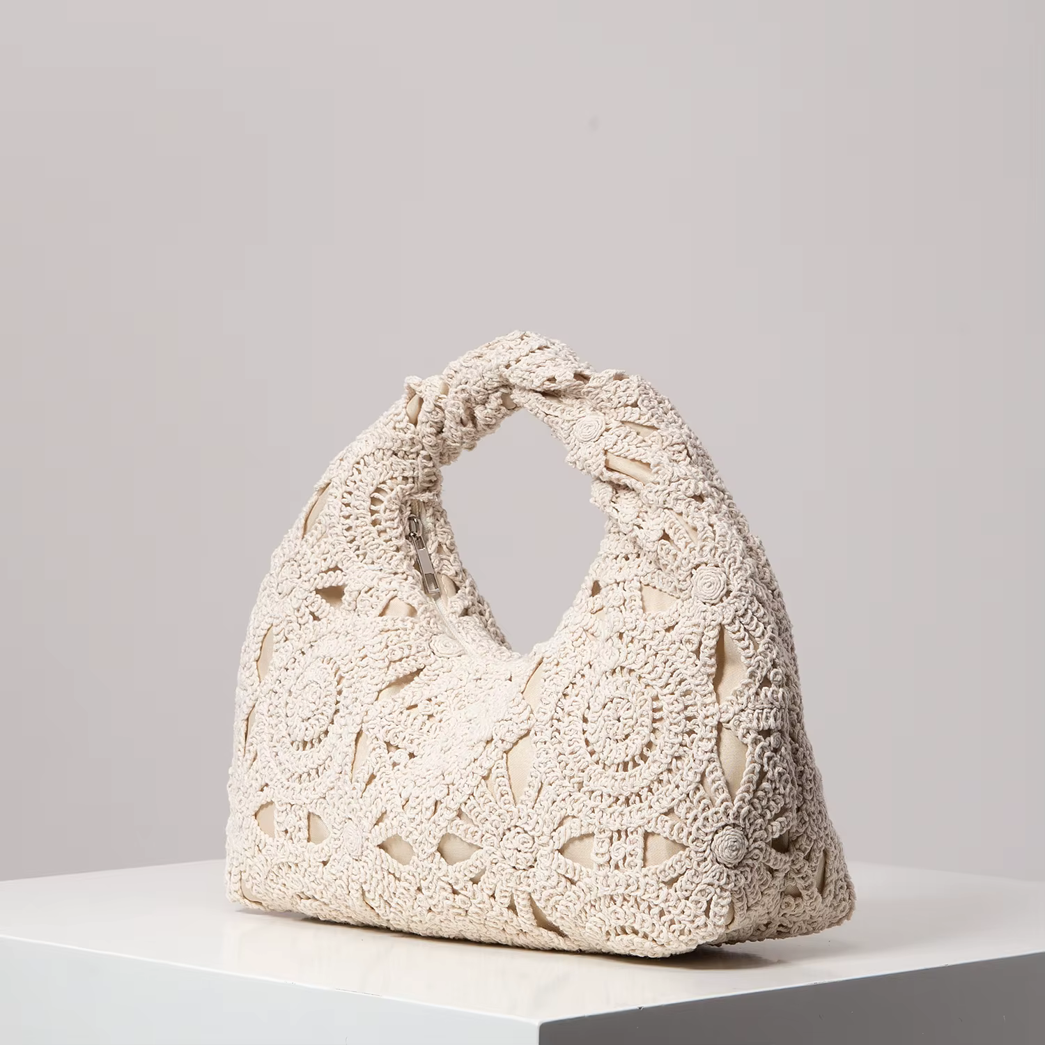 Sac à main tissé à motifs