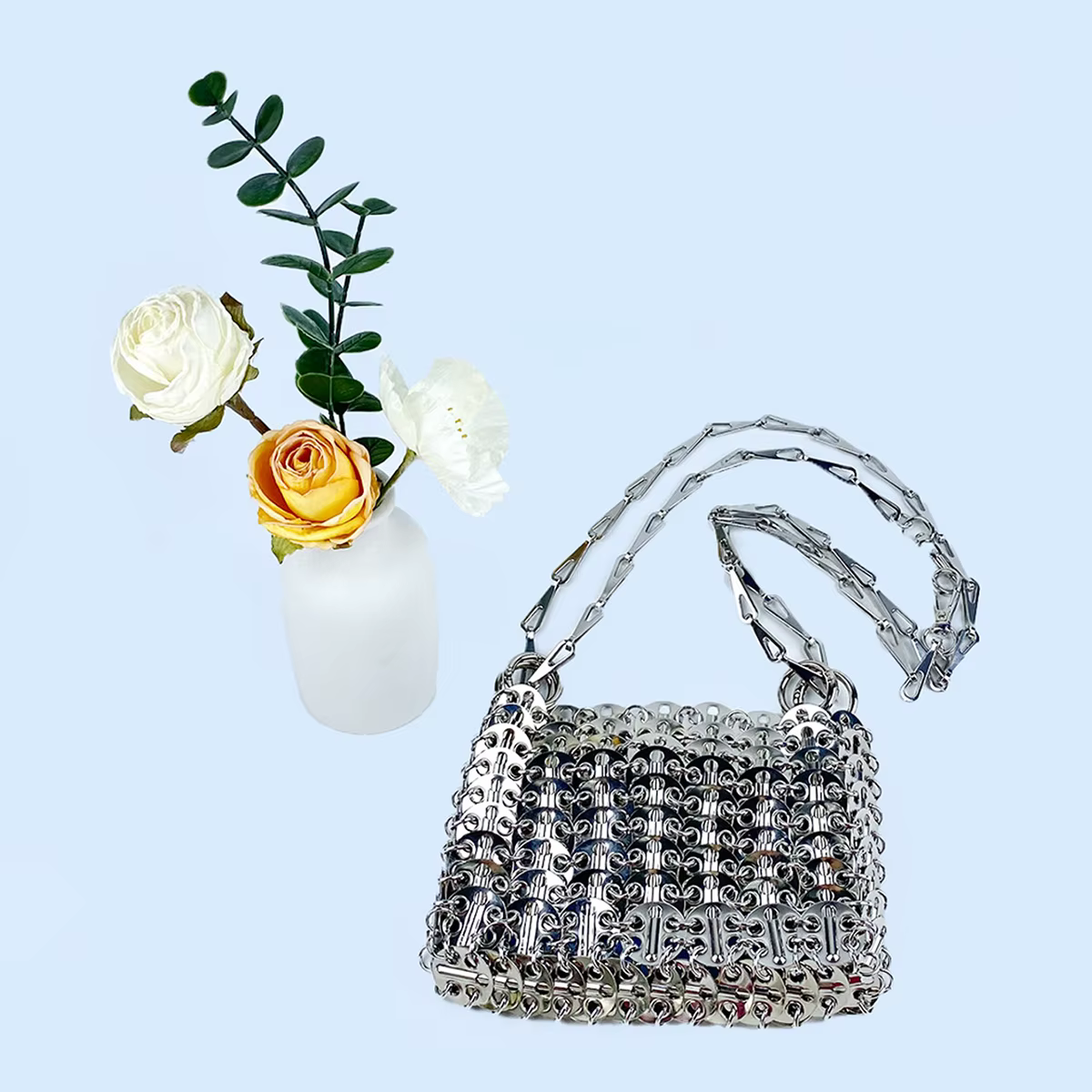 Sac argenté brillant tissé à la main