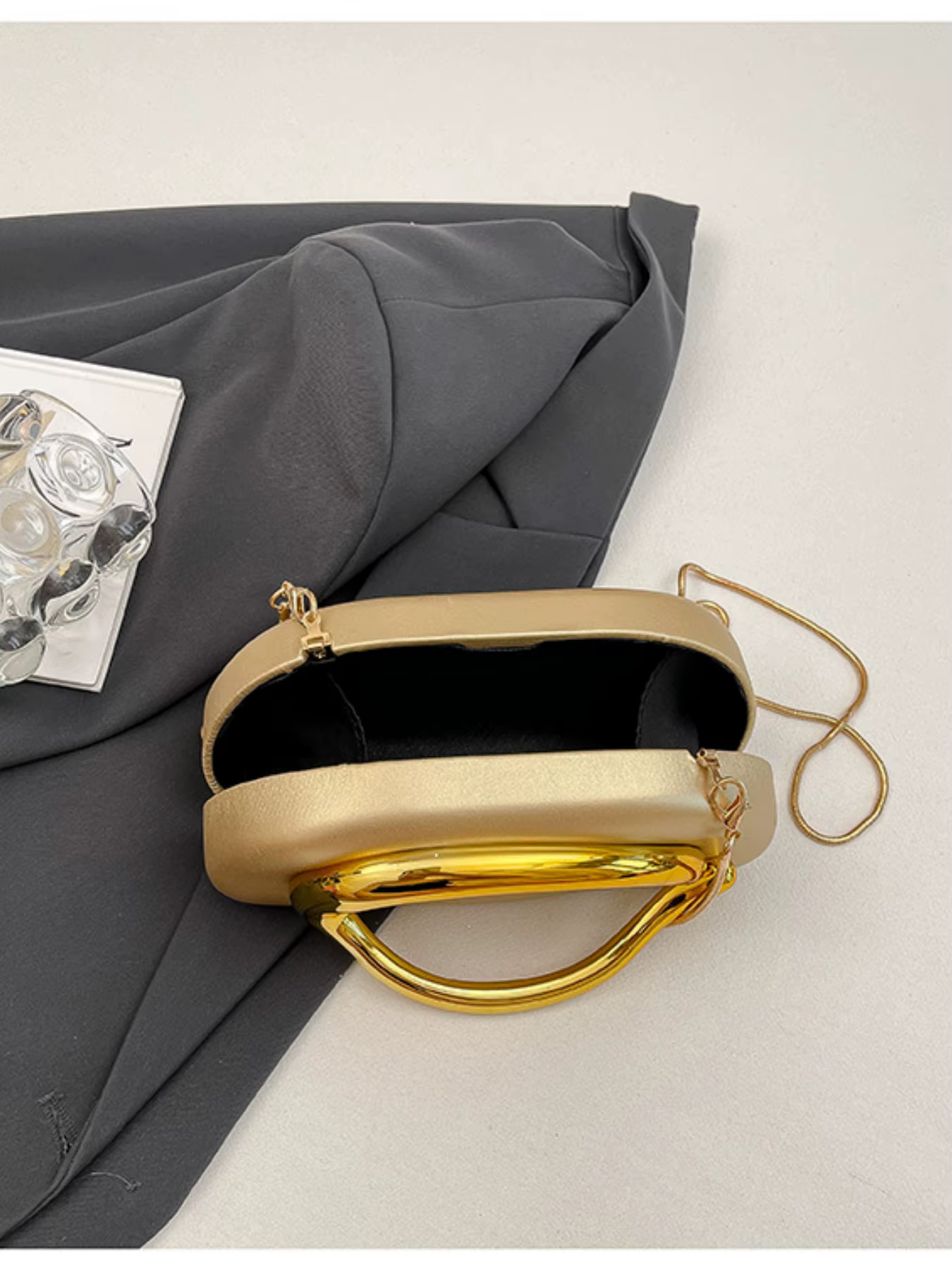 Sac à main élégant et tendance pour femme