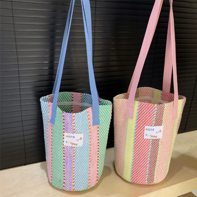 Sacs seau tricotés doux pour femmes