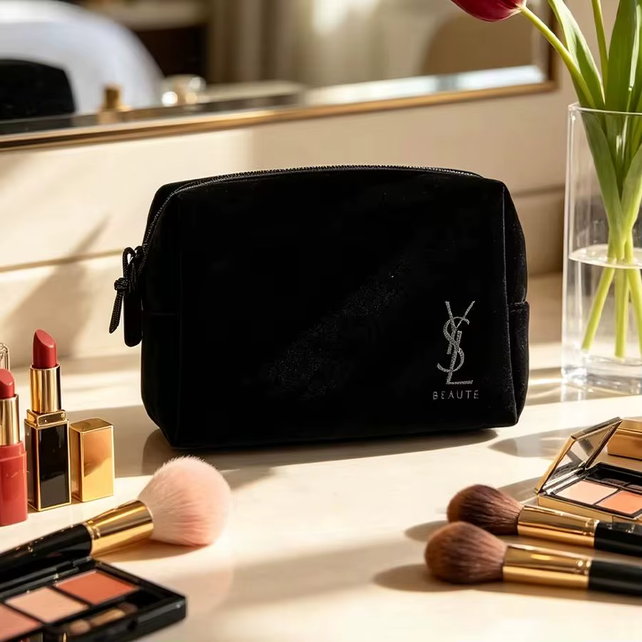 Sac de rangement pour cosmétiques imprimé noir de YSL