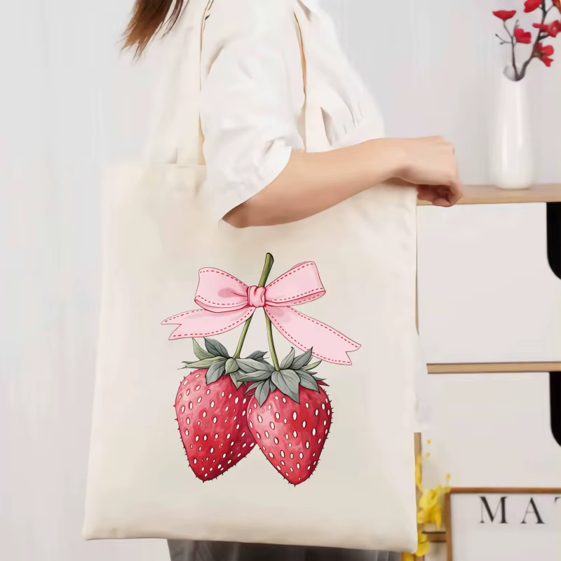 Sac fourre-tout en coton imprimé fraise crème avec nœud rose pour un usage quotidien et un shopping