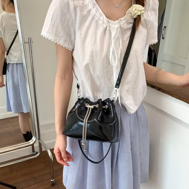 Sac à bandoulière argenté de luxe pour femmes