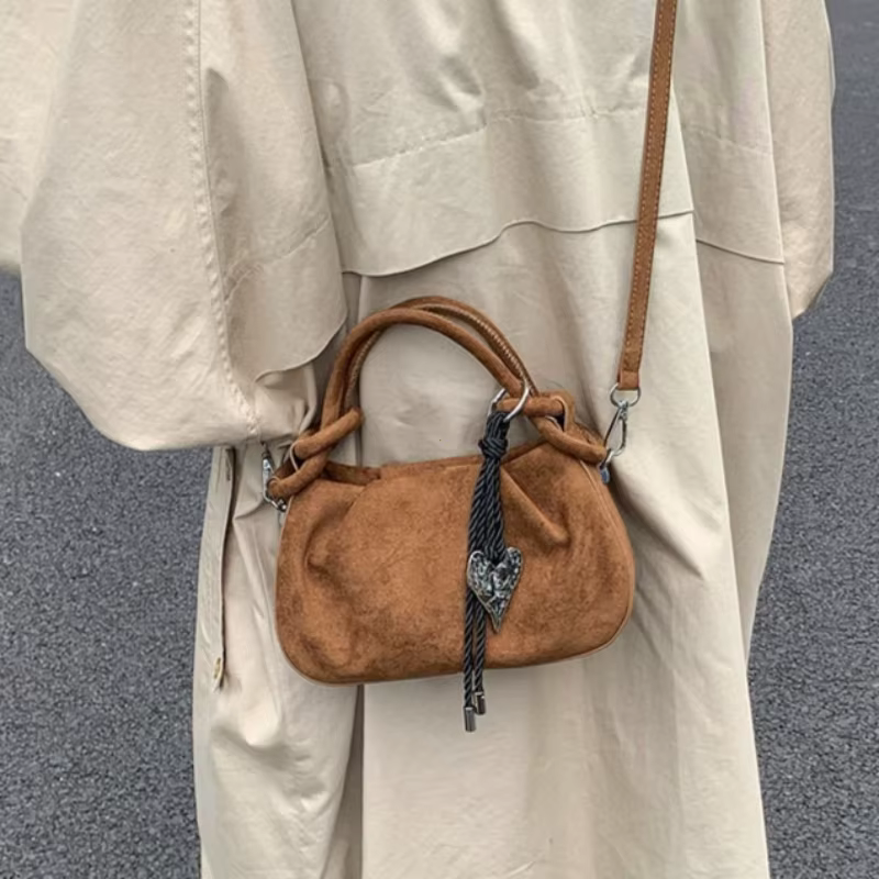Petits sacs à bandoulière en cuir suédé tendance pour femmes 2026
