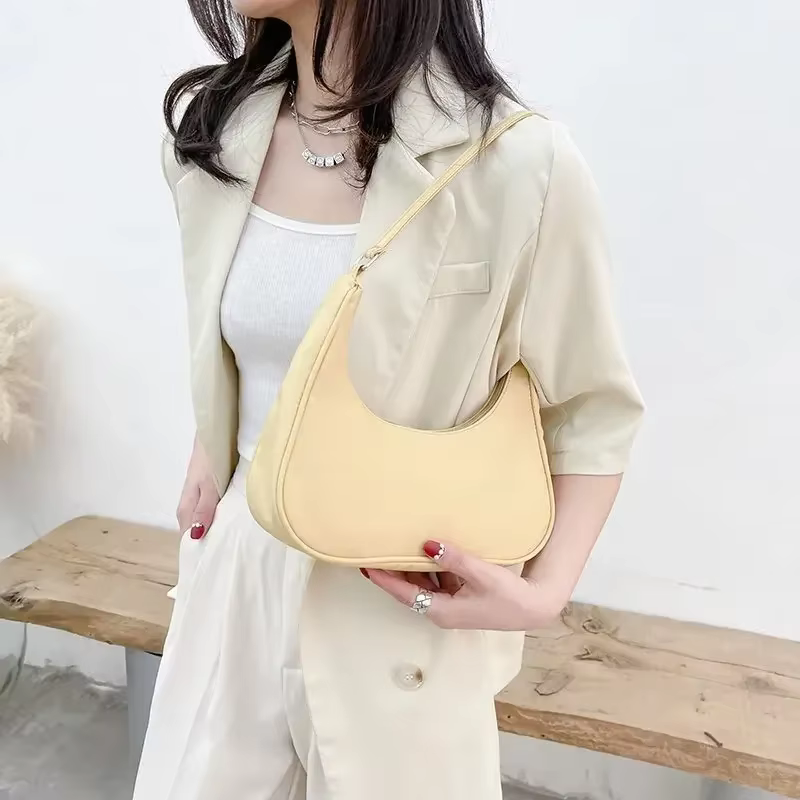 Sac à bandoulière sous les bras pour femmes