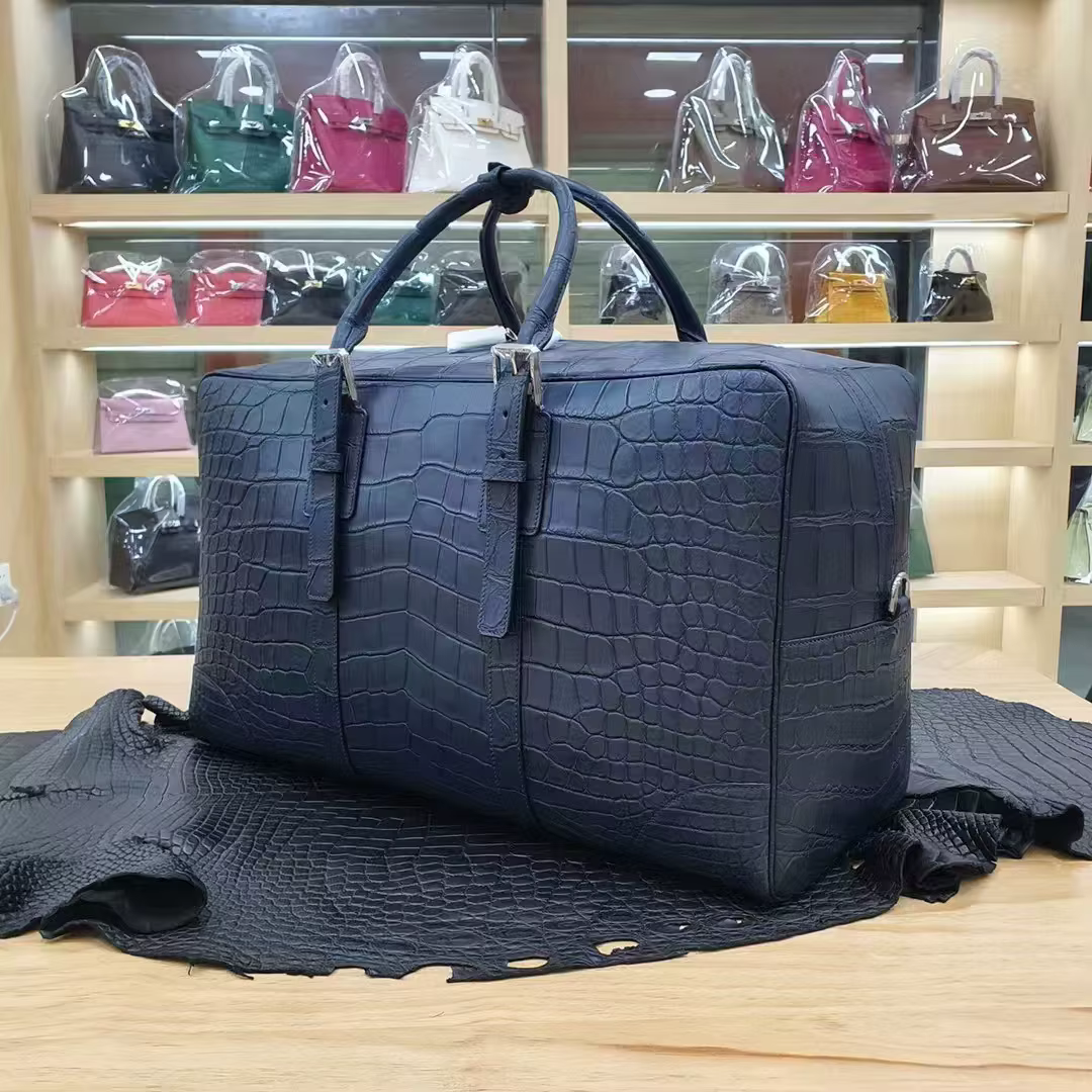 Sac de voyage de luxe en cuir de Crocodile véritable marron