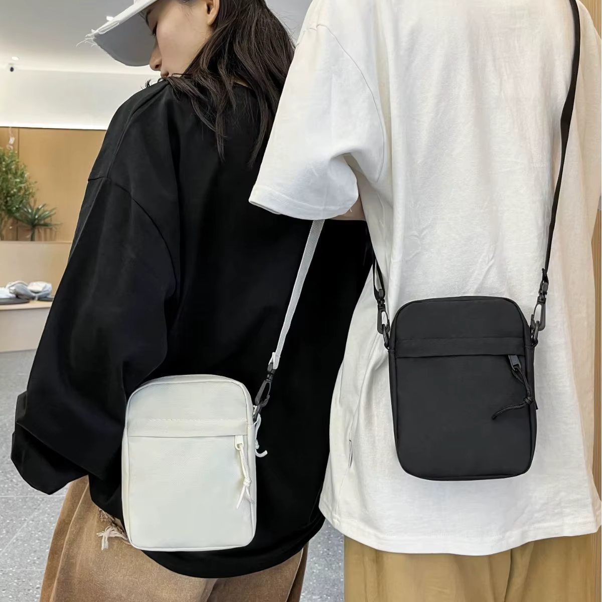 Petit sac à bandoulière pour hommes et femmes