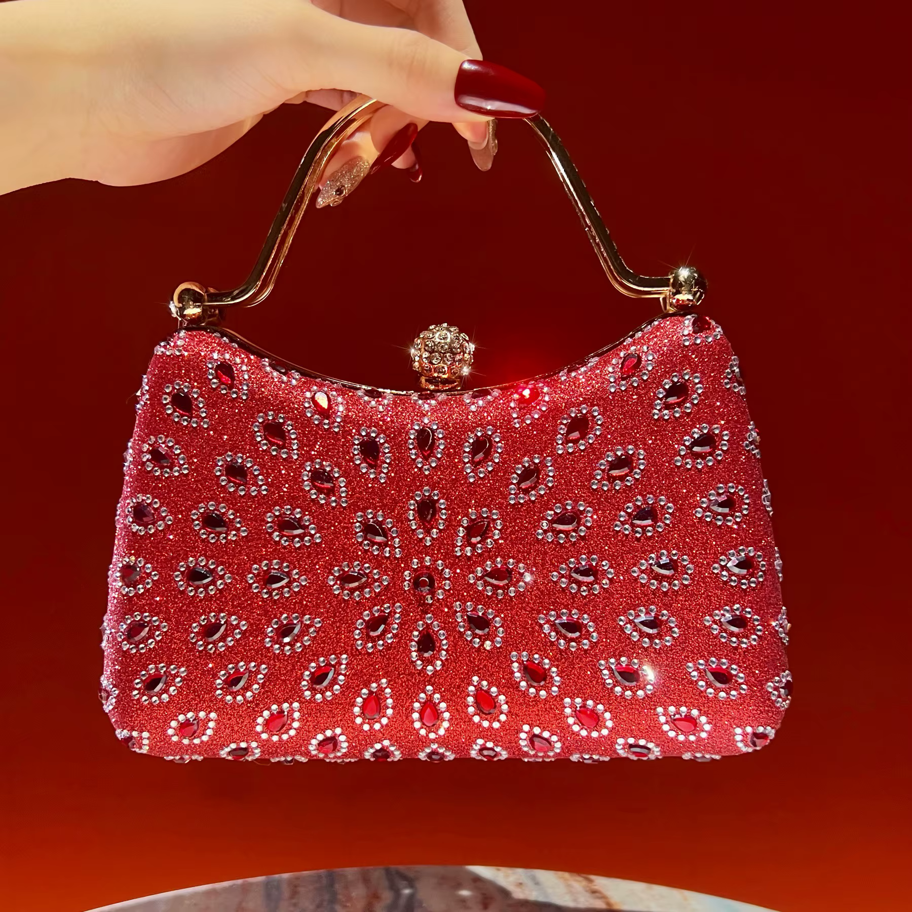 Nouveau sac à main serti de diamants