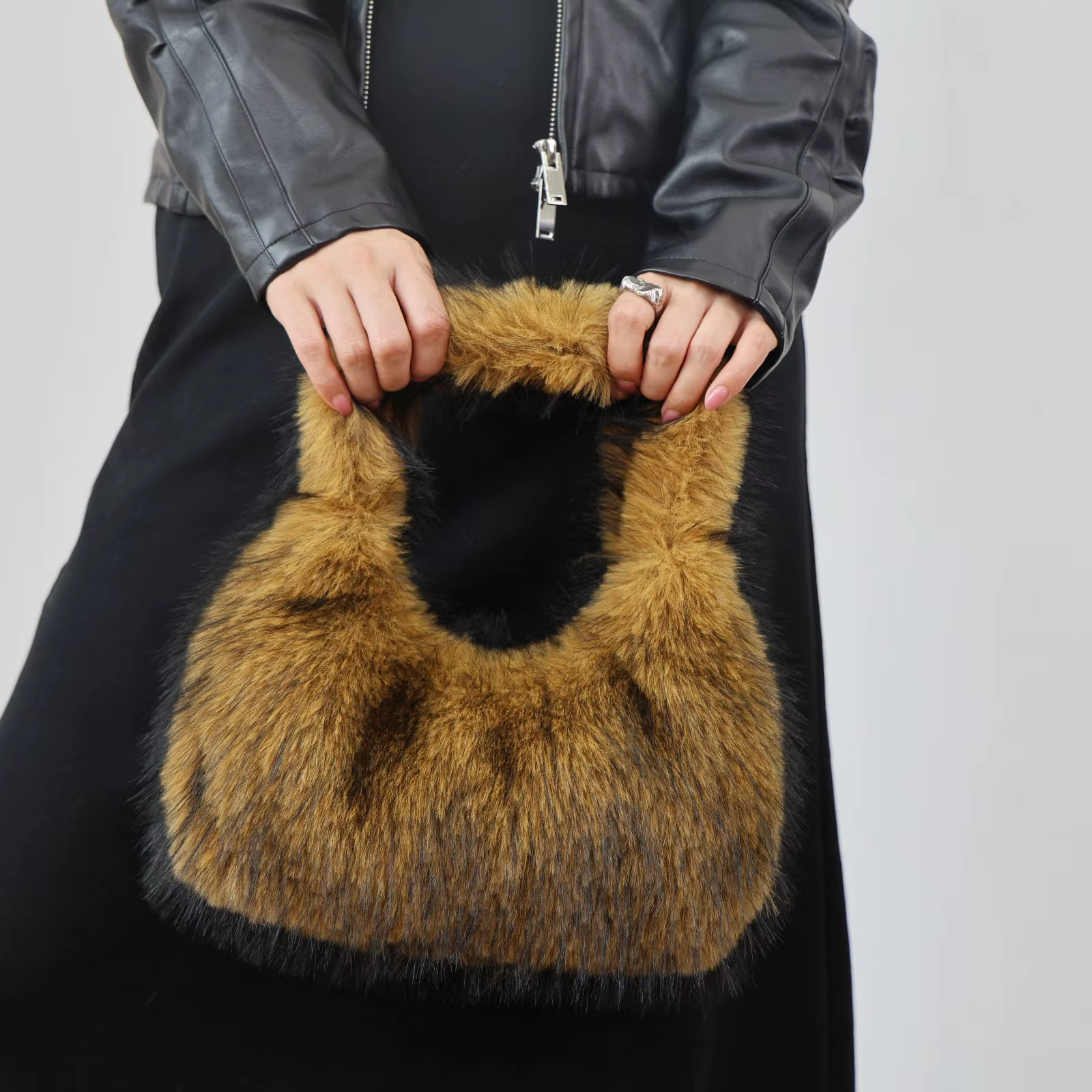 Sacs à main Hobos en fausse fourrure pour femmes