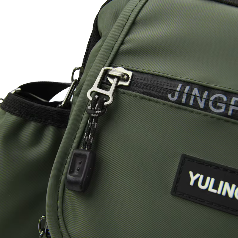 Sac à bandoulière carré sportif pour hommes – Sac