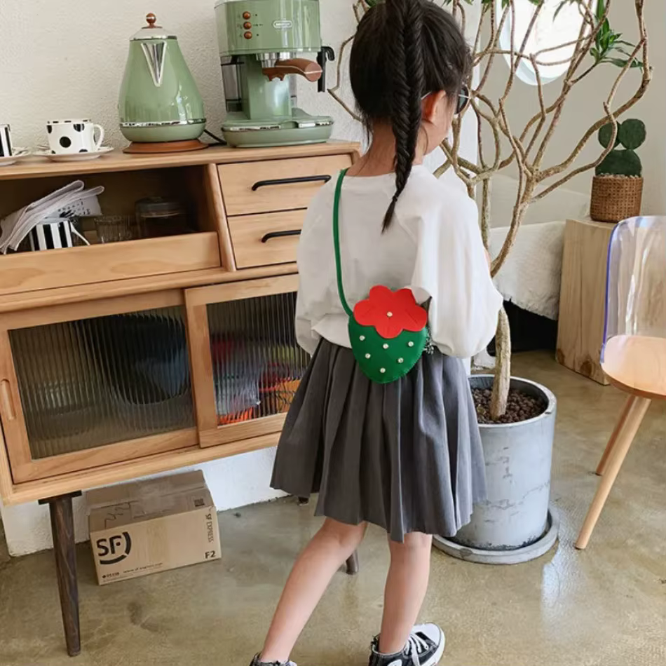 1 pièces enfants petit sac fraise sac à bandoulière mignon petite fille zéro portefeuille polyvalent mode sac