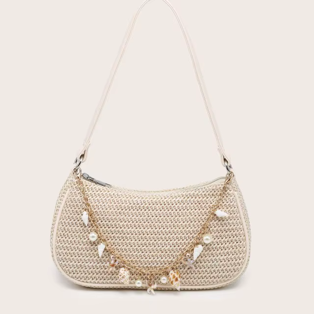 Sac à bandoulière bohème en paille d'été avec breloques coquillages