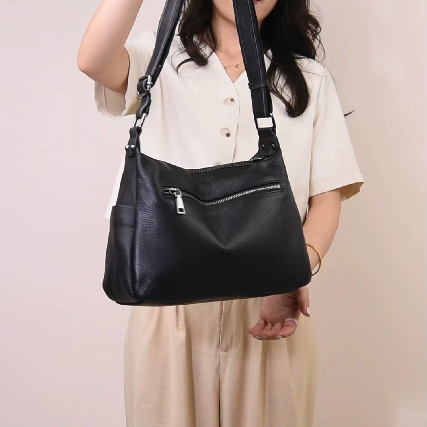 Sac à bandoulière noir en cuir véritable pour femmes