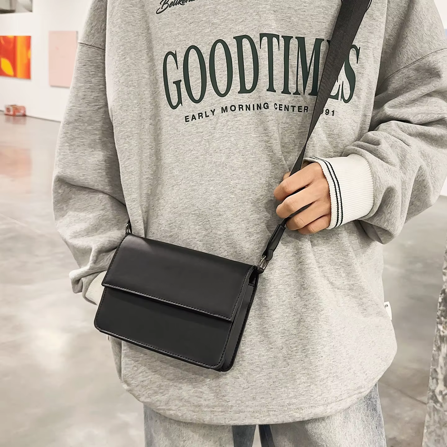 Sac à bandoulière minimaliste noir à rabat pour hommes et femmes