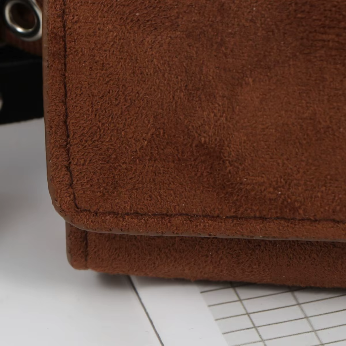 2026 Mini sacs banane pour filles en cuir PU suédé