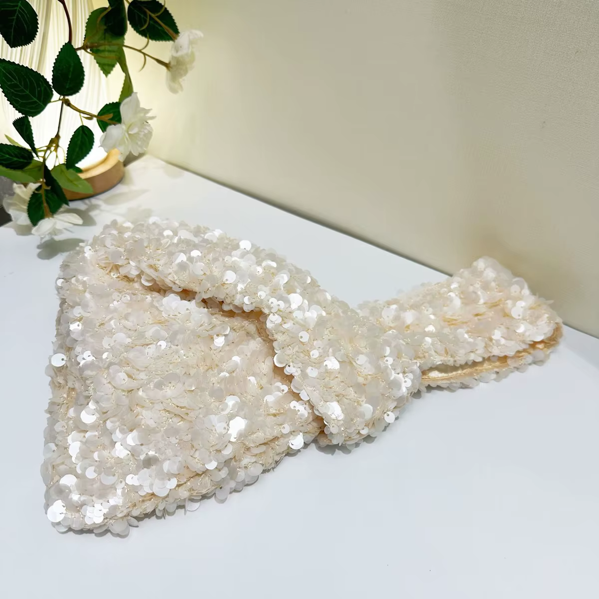 Pochette de soirée élégante en sequins blancs pour femmes