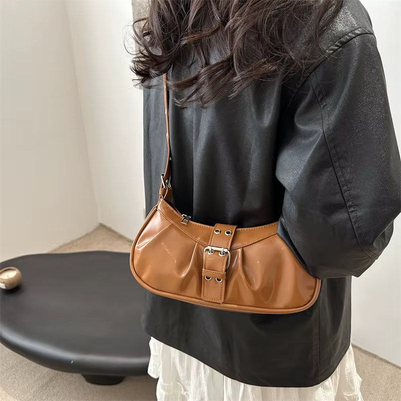 Rétro concepteur boucle aisselle sac en cuir Pu gothique Y2k sac à bandoulière Vintage