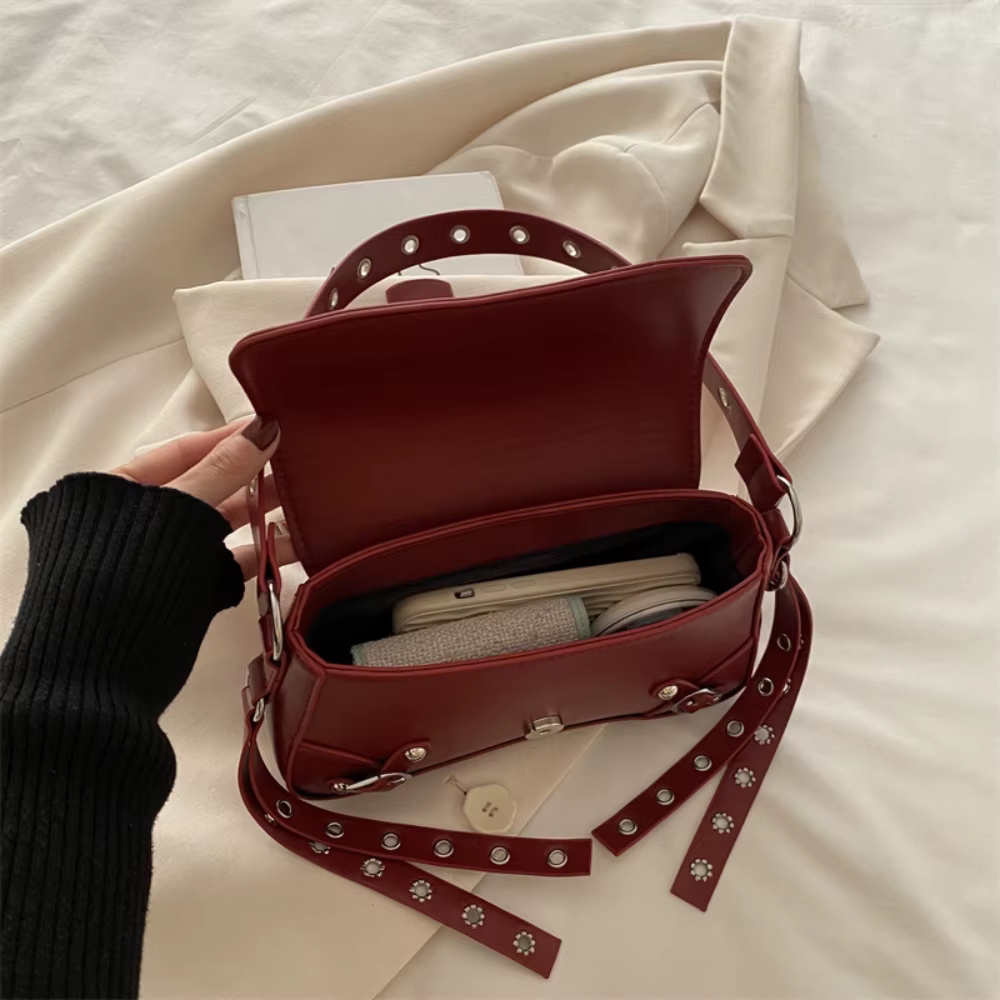 Sac à bandoulière bordeaux tendance pour femmes