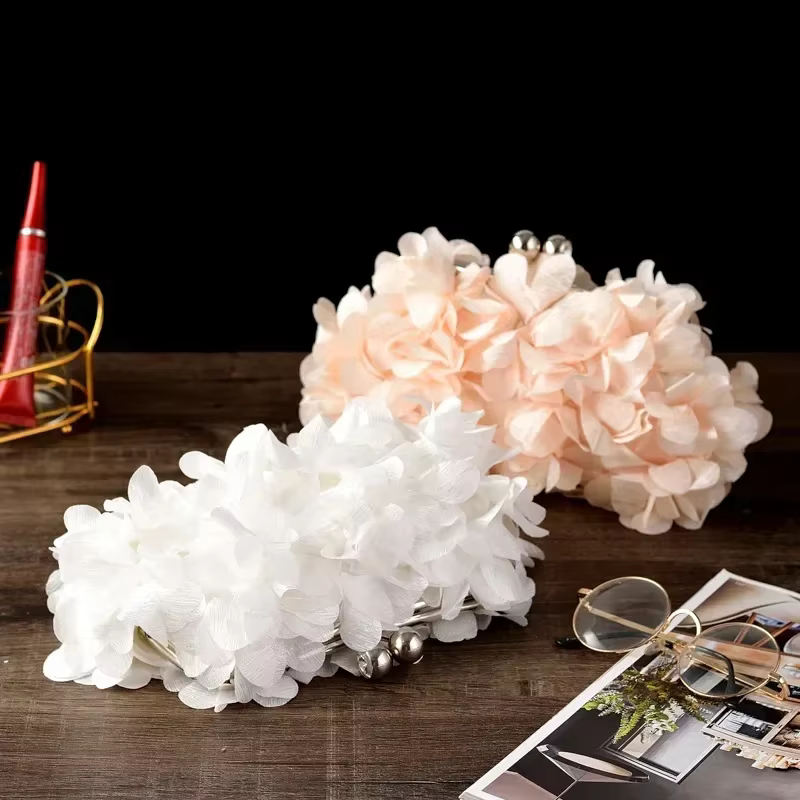 Pochette florale pour robe de mariée pour femme