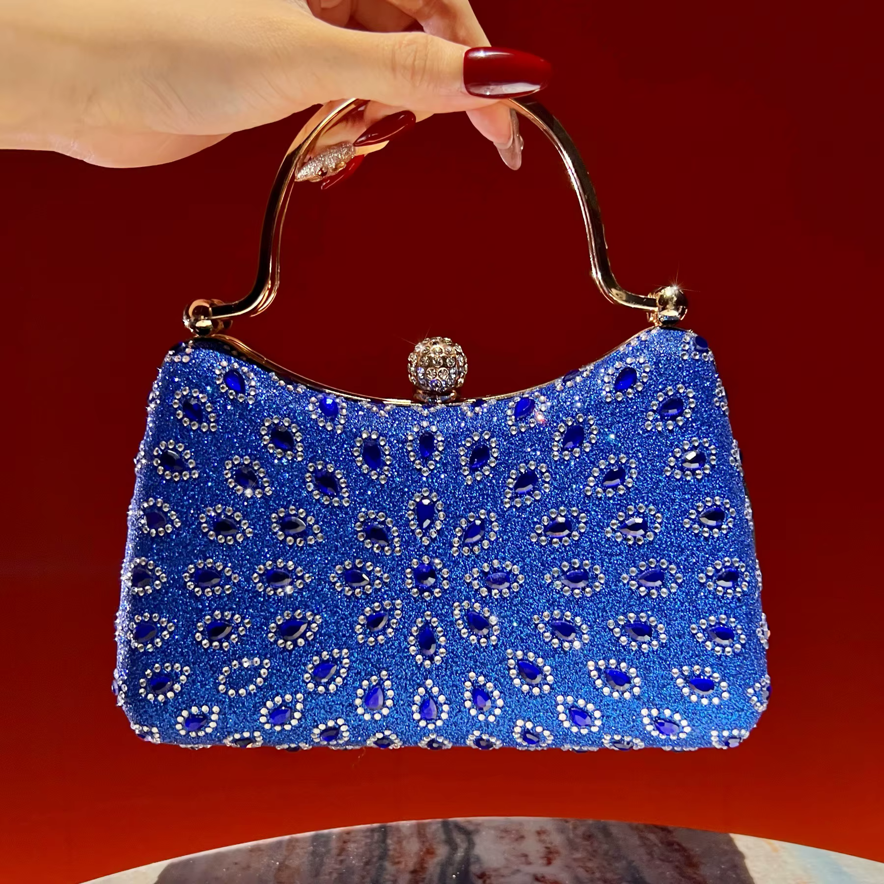 Nouveau sac à main serti de diamants