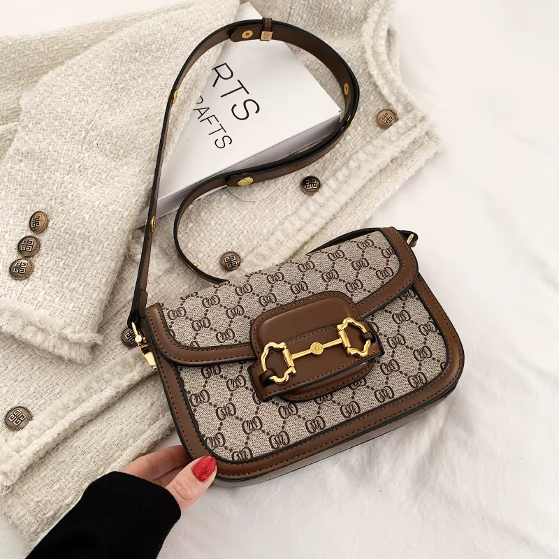 Sac bandoulière rétro tendance 2026 : Un petit sac carré classique et polyvalent