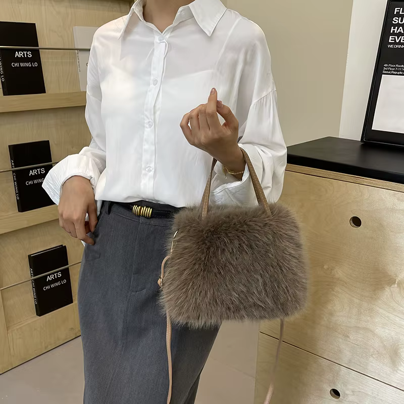 Sacs à main à pompon en fausse fourrure pour femmes, sac à bandoulière en fourrure pour dames, fourre-tout en peluche douce, sacs à bandoulière, mode hiver, nouveau cadeau 2025