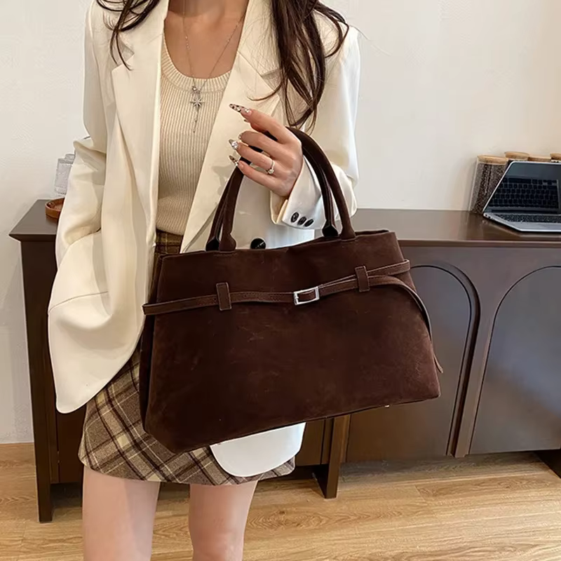 Sac fourre-tout vintage en cuir satiné – Style décontracté avec fermeture à boucle